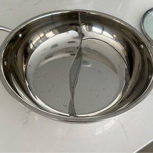 **SOLD** 11” Aluminum Hot Pot with Divider